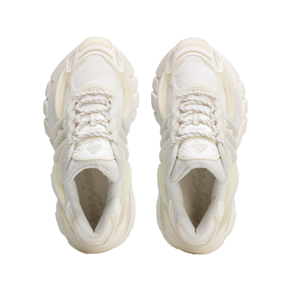 VIRGINIA JELLYFISH (TRIPLE WHITE)